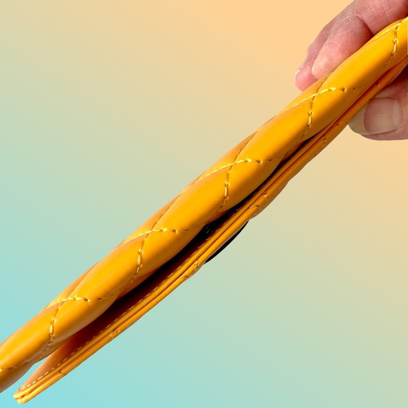 Badgley Mischka Yellow Long Snap Closure Quilted Wallet Card Holder NWT - Picture 6 of 11